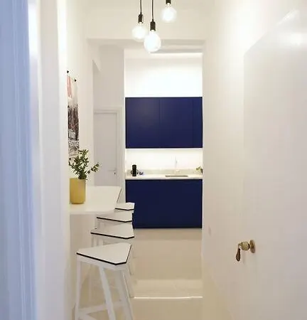 Radiant Cobalt House Apartment *
