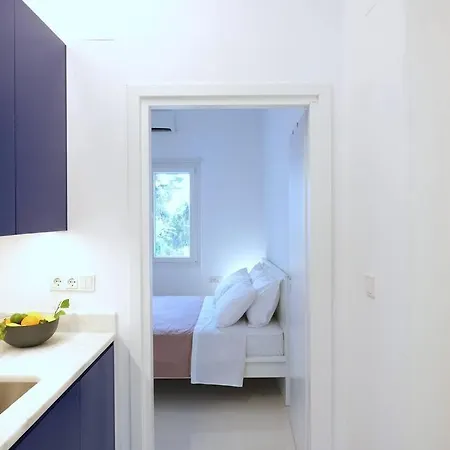 Radiant Cobalt House Apartment *