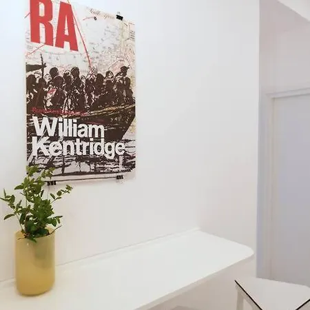 Radiant Cobalt House Apartment *